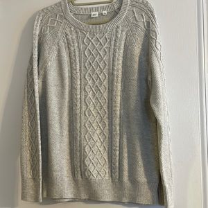 Gap light gray sweater
